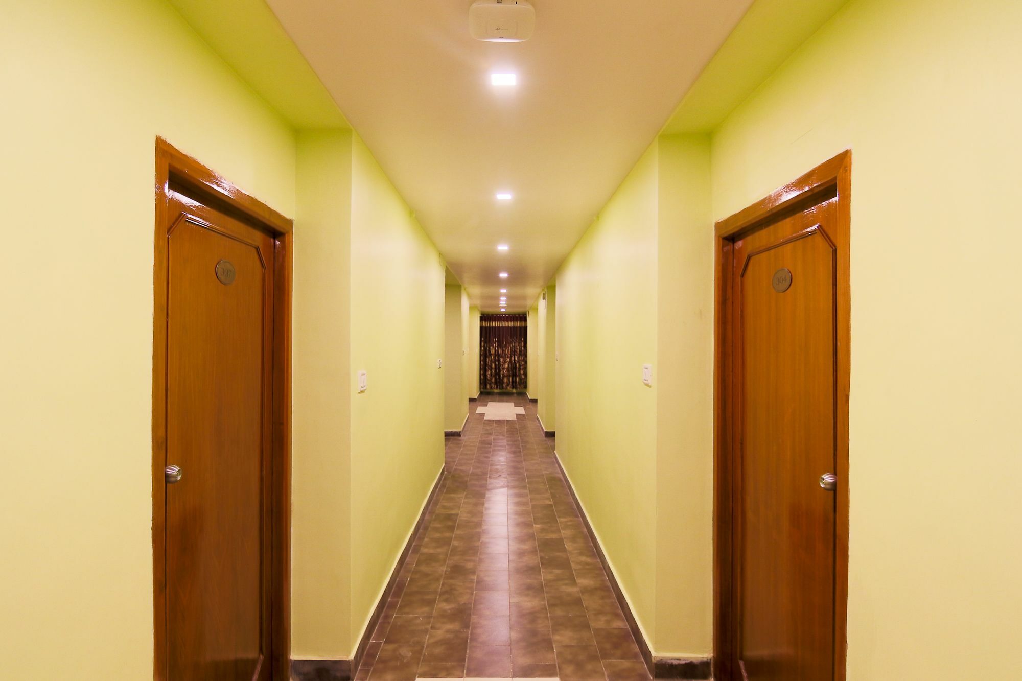 Oyo 10709 Hotel Sbt Visakhapatnam Extérieur photo