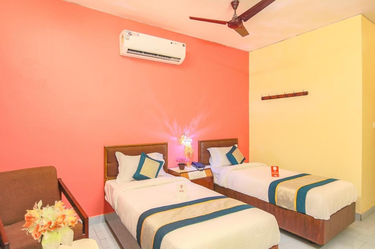 Oyo 10709 Hotel Sbt Visakhapatnam Extérieur photo